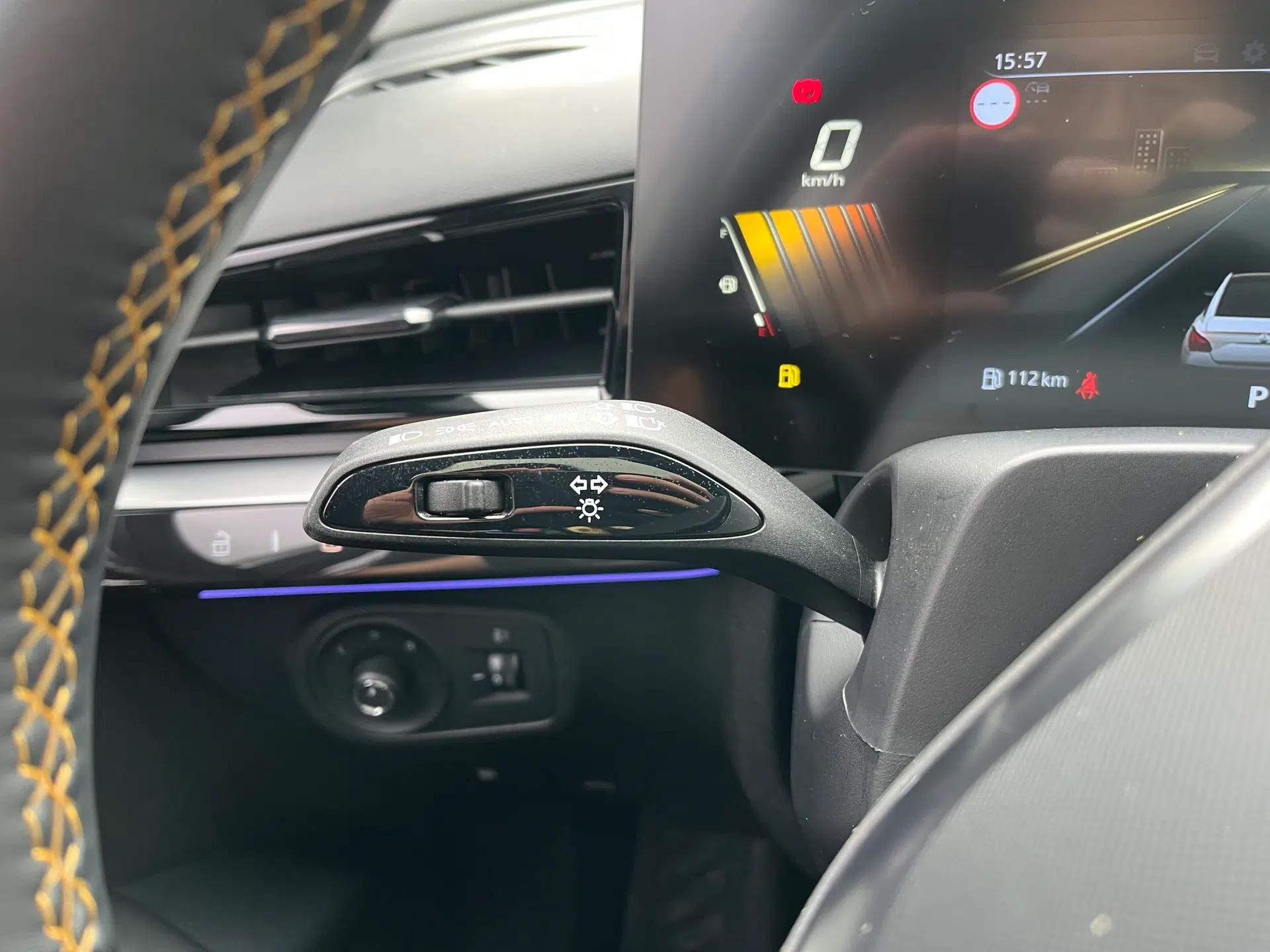 MG 5 Scorpio 2022 1.5T Trophy Sport Luxurious Edition — миниатюра 40