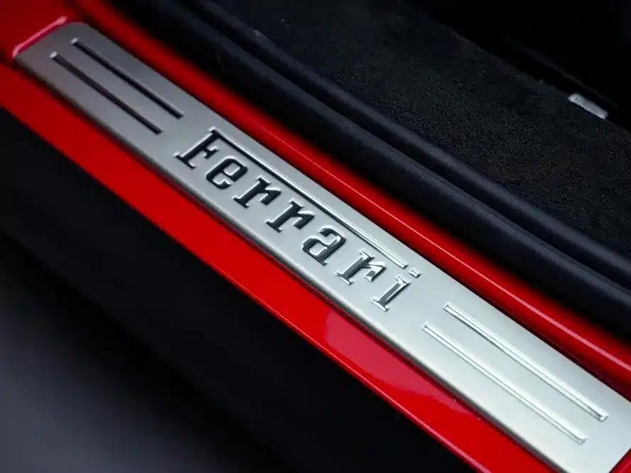 SF90 2021 3.9T V8 Spider — миниатюра 21