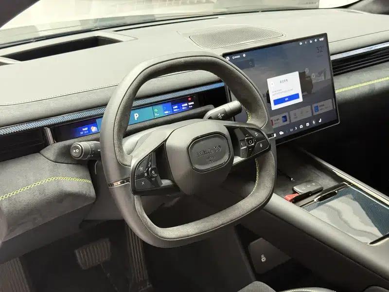 Lynk & Co 10 EM-P 2025 240 AWD Ultra Sport Edition — миниатюра 12