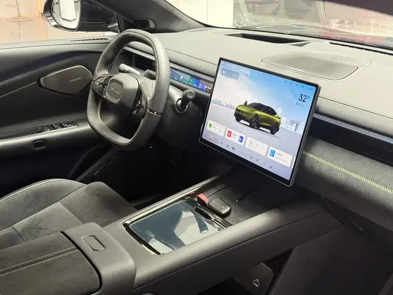 Lynk & Co 10 EM-P 2025 240 AWD Ultra Sport Edition — миниатюра 13
