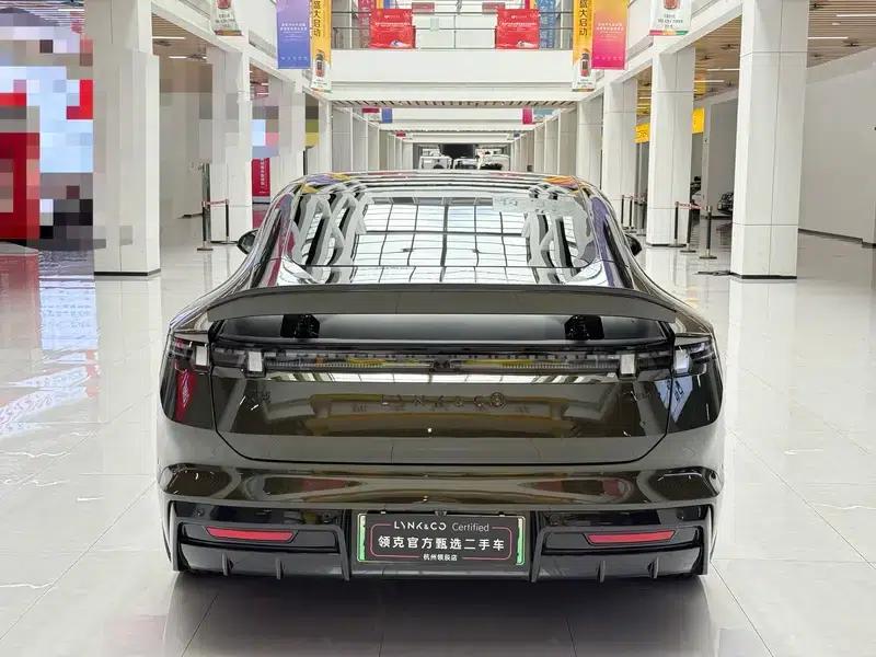 Lynk & Co 10 EM-P 2025 240 AWD Ultra Sport Edition — миниатюра 6