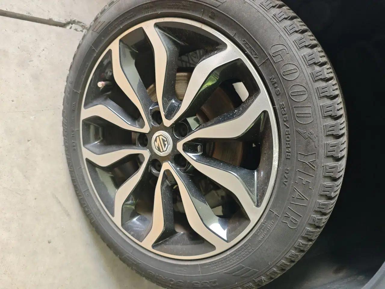 MG GS 2015 1.5TGI TST Luxury Edition — миниатюра 8