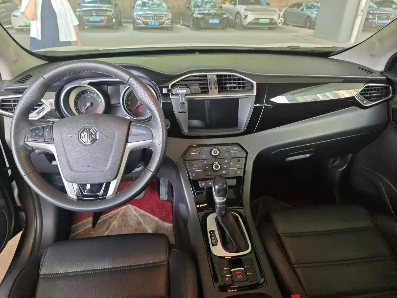MG GS 2015 1.5TGI TST Luxury Edition — миниатюра 9