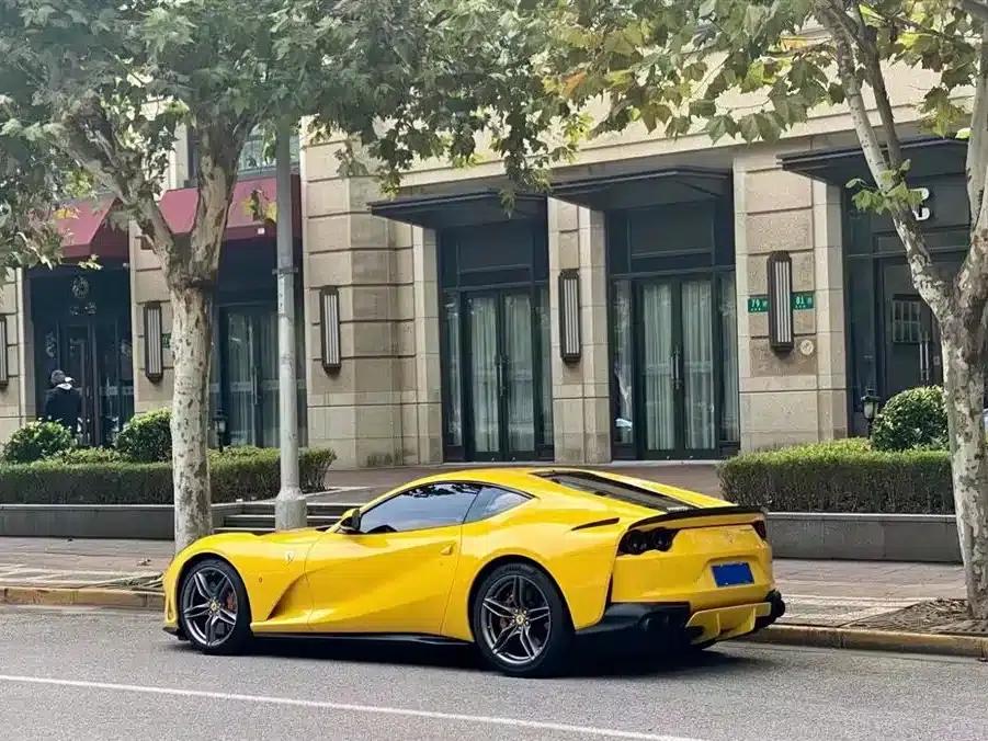 Ferrari 812 2017 6.5L Superfast — миниатюра 3