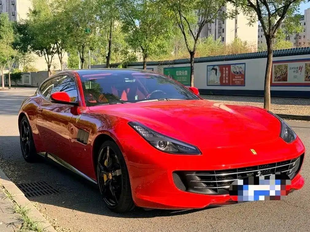2017 GTC4Lusso 3.9T V8 — миниатюра 2