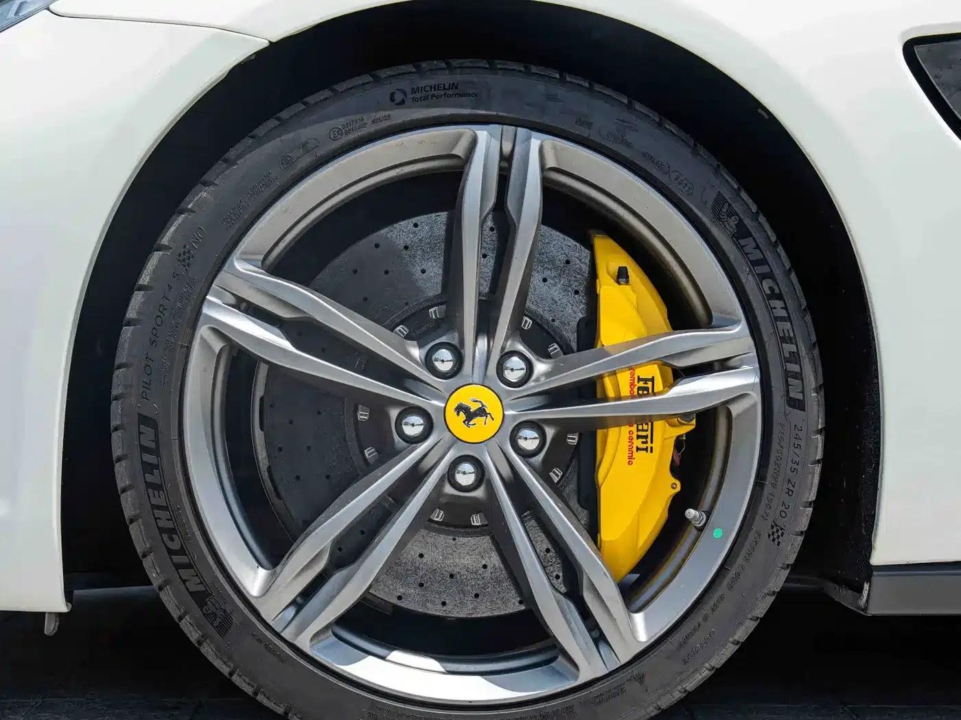 2016 GTC4Lusso 6.3L V12 — миниатюра 5
