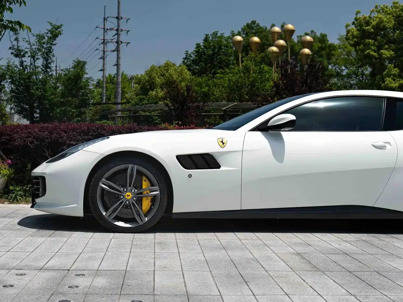2016 GTC4Lusso 6.3L V12 — миниатюра 6