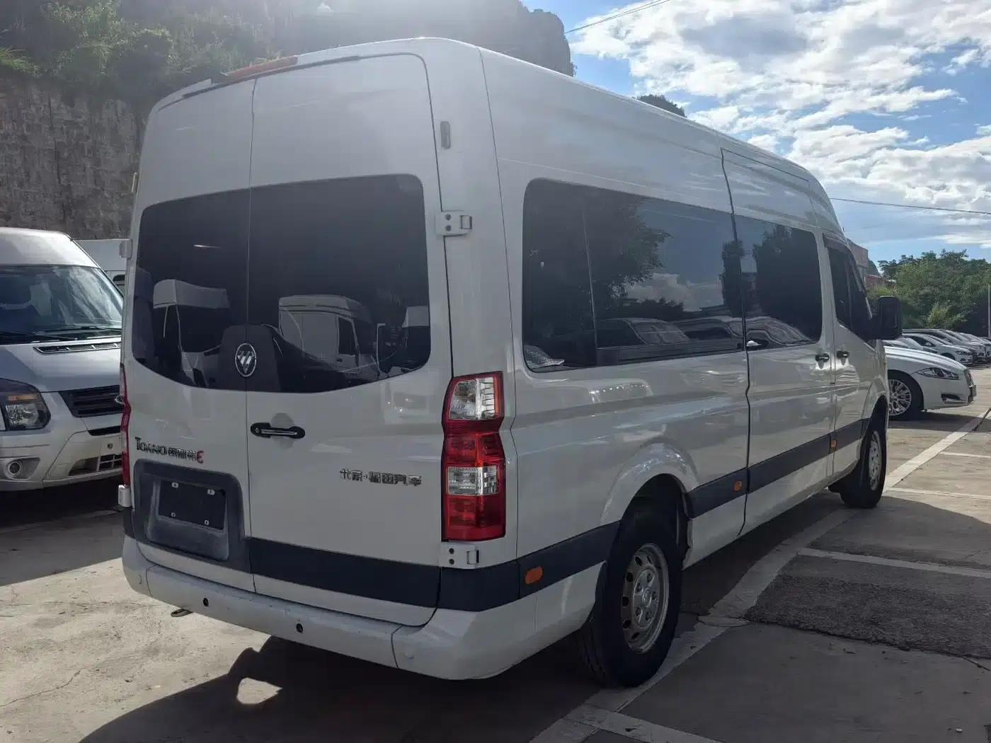 Tuano 2020 2.5T Manual Extended Wheelbase 6/7 Seats 4J25TC3 — миниатюра 9