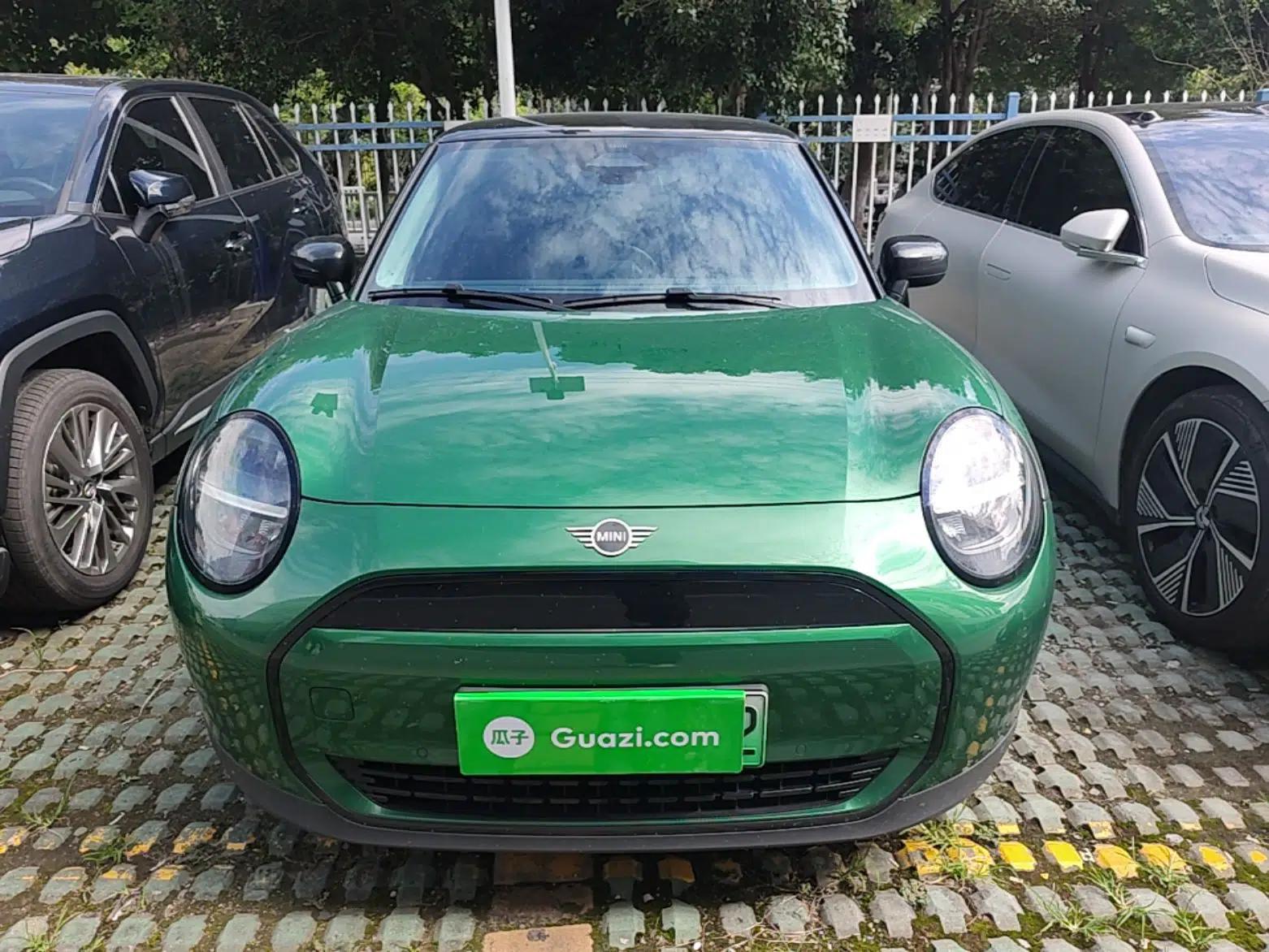 MINI Electric COOPER 2024 456km COOPER E Classic Edition — миниатюра 2