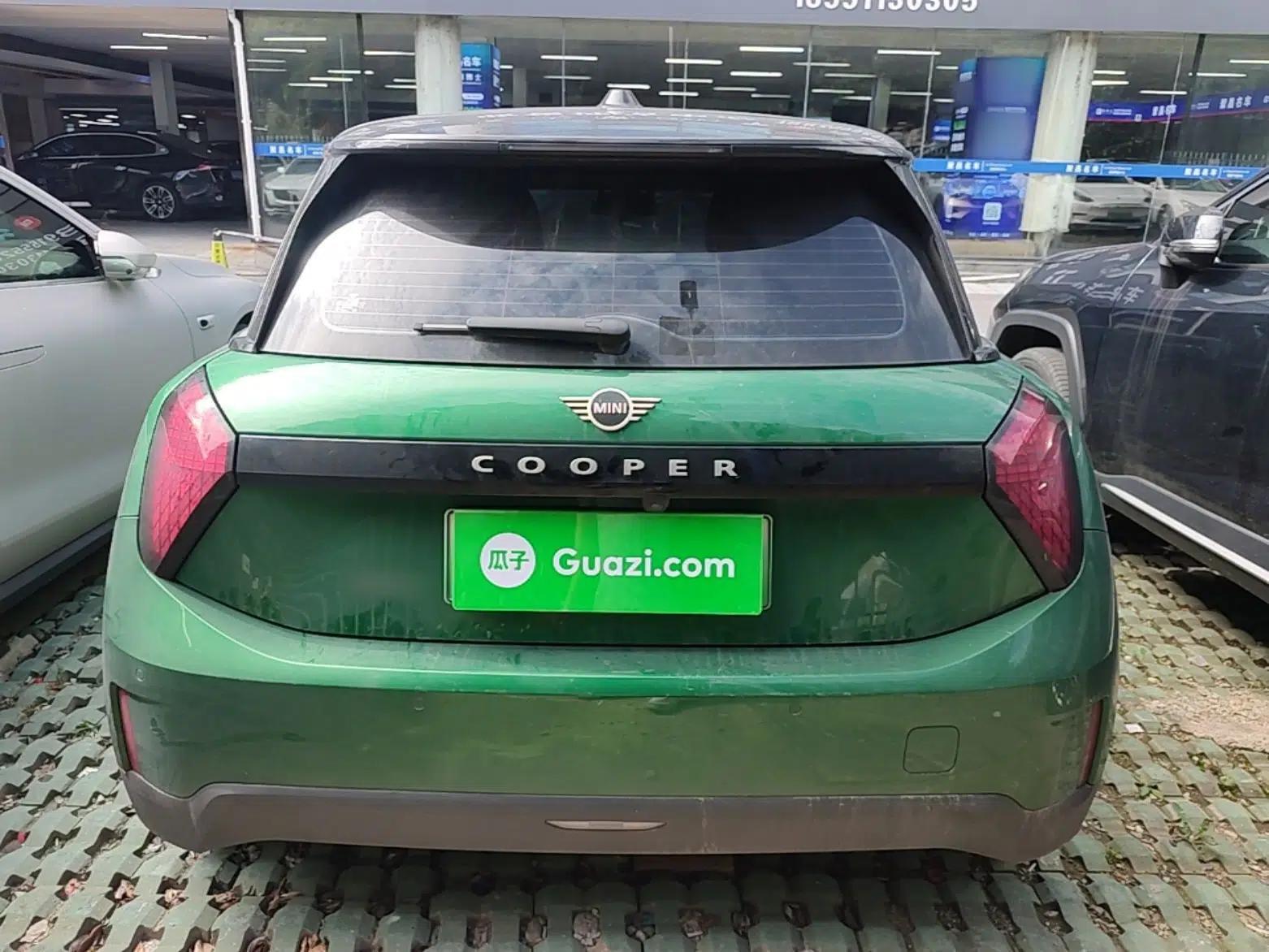MINI Electric COOPER 2024 456km COOPER E Classic Edition — миниатюра 5
