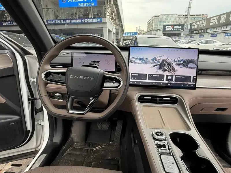 Chery Tiggo 8 PLUS 2025 Kunpeng 290TGDI DCT Premium Edition — миниатюра 10