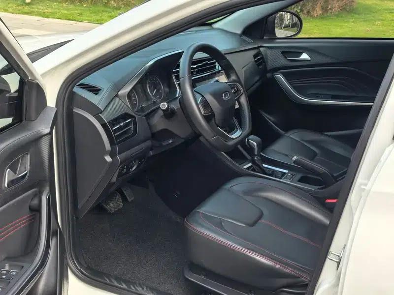 Chery Tiggo 3x 2021 PLUS 1.5L CVT Queen Edition — миниатюра 14