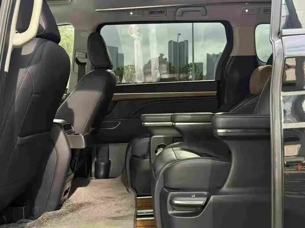 Trumpchi M8 2021 Master Series 390T Supreme Edition — миниатюра 6