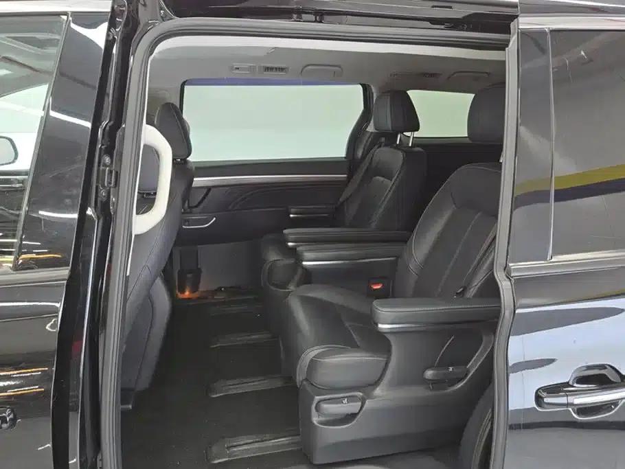 Trumpchi M8 2023 Leading Series 390T Premium Edition — миниатюра 11