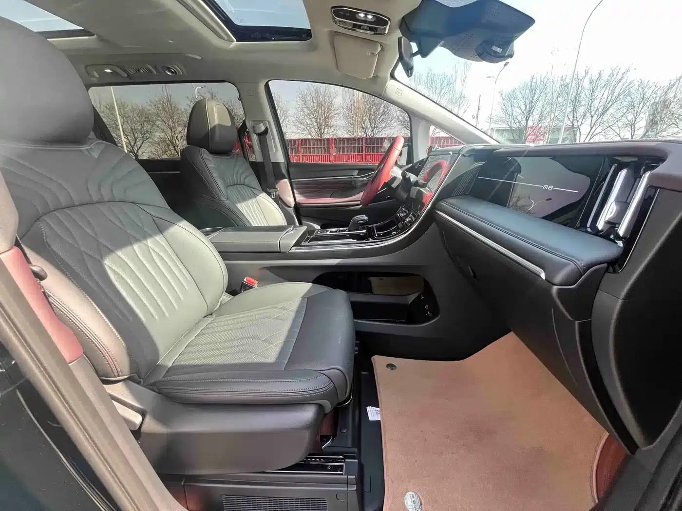 Trumpchi M8 2024 Master Series 400T Premium Edition — миниатюра 13