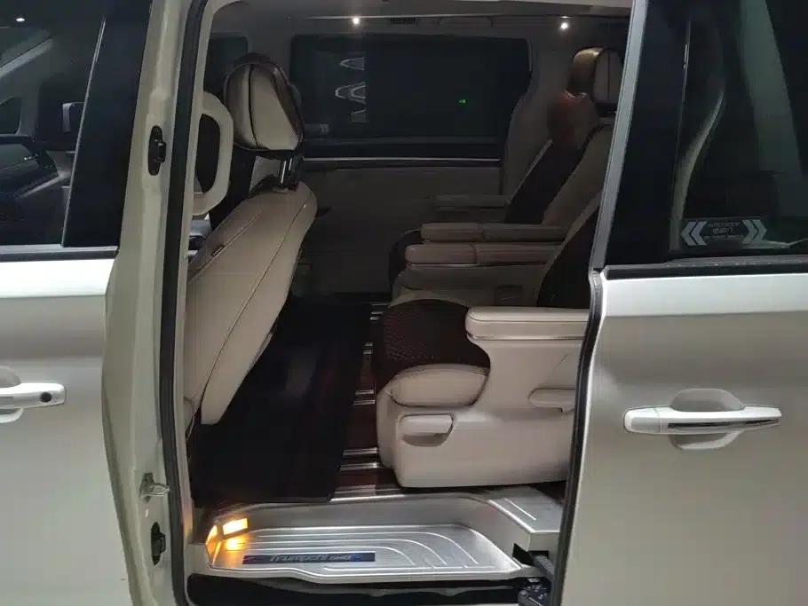 Trumpchi M8 2018 320T Premium Edition — миниатюра 11