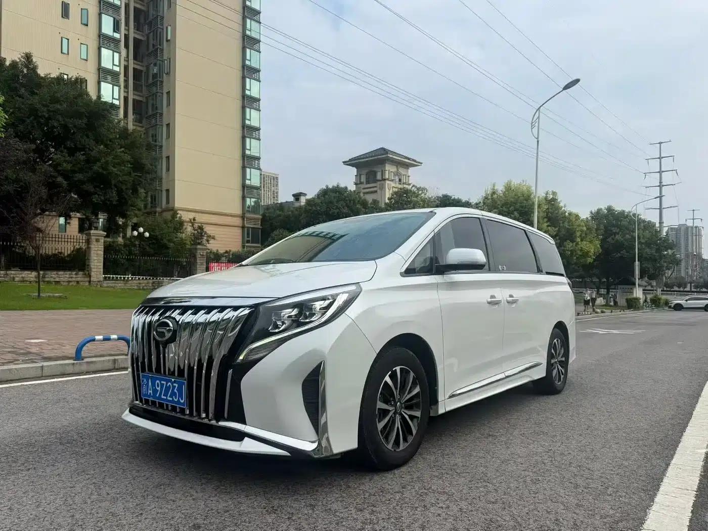 Trumpchi M8 2023 Leading Series 390T Luxury Edition — миниатюра 1