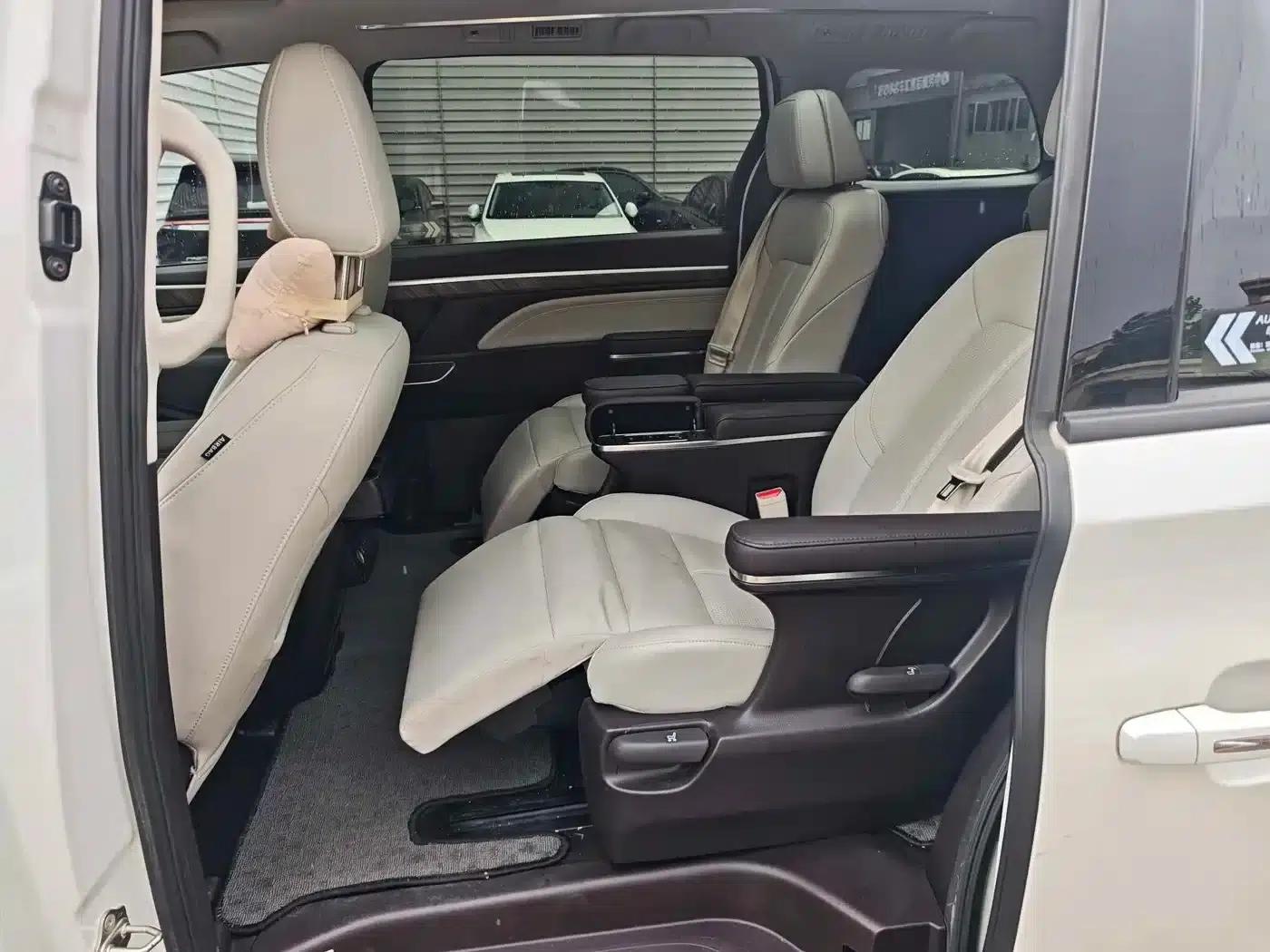 Trumpchi M8 2023 Leading Series 390T Premium Edition — миниатюра 11