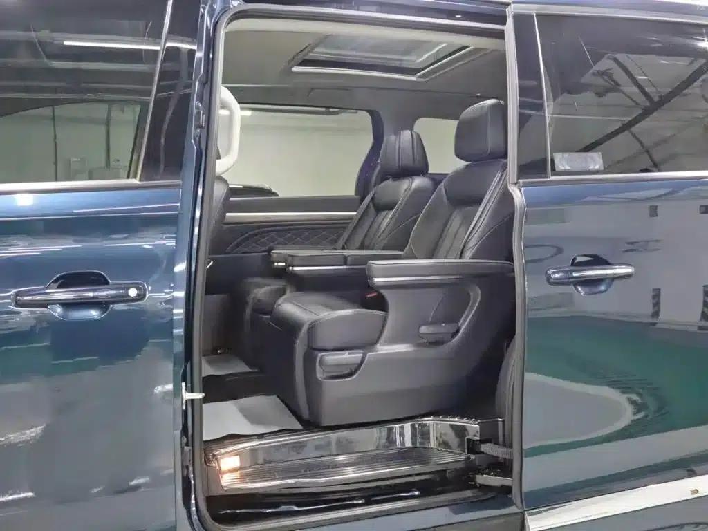 Trumpchi M8 2020 Navigator Edition 390T Supreme Edition — миниатюра 2