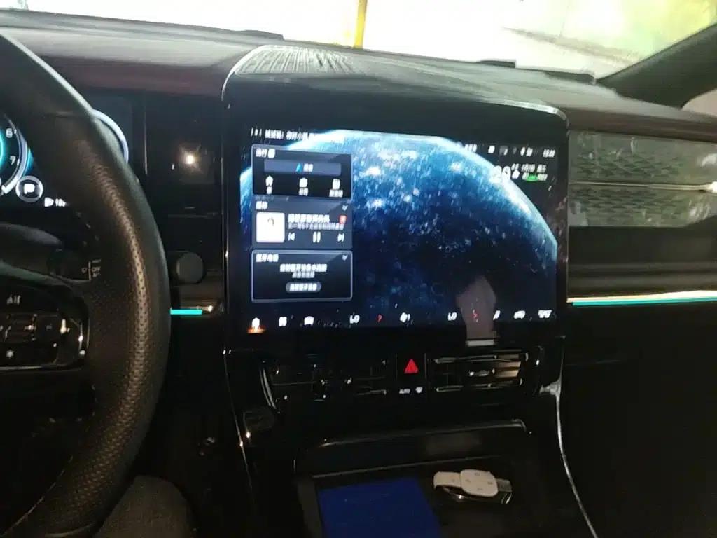 Trumpchi M8 2023 Master Series 400T Flagship Edition — миниатюра 13