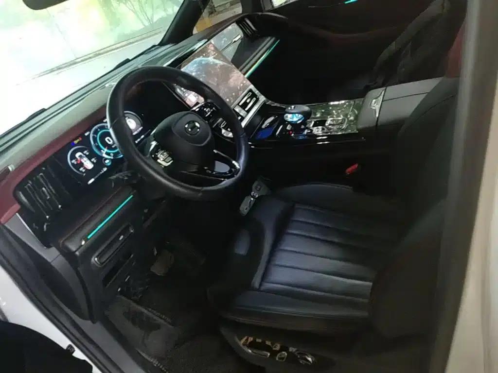 Trumpchi M8 2023 Master Series 400T Flagship Edition — миниатюра 15