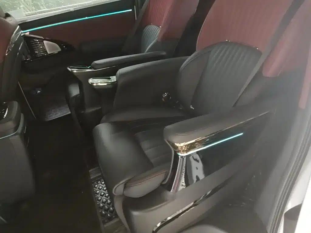 Trumpchi M8 2023 Master Series 400T Flagship Edition — миниатюра 17
