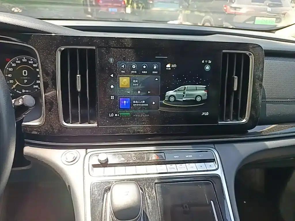 Trumpchi M8 2021 Leading Series 390T Premium Edition — миниатюра 13