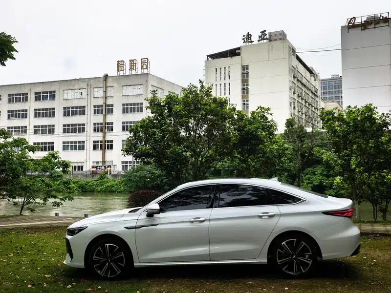 Chery Arrizo 8 PRO 2025 1.6T DCT Comfort Model — миниатюра 4