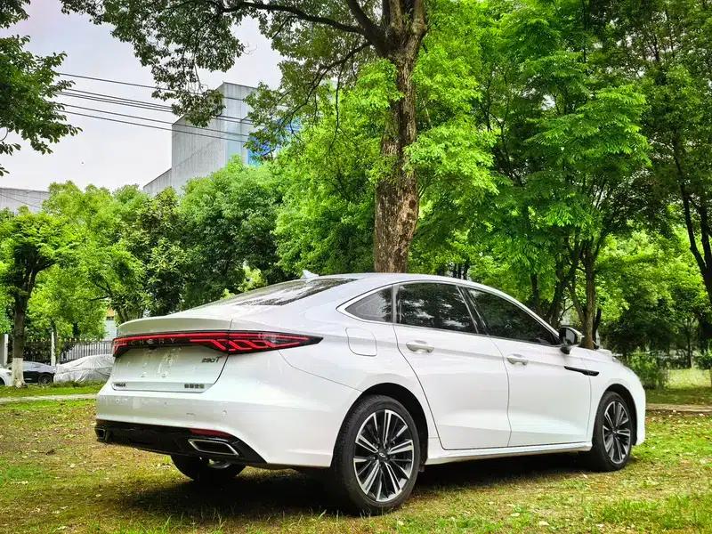 Chery Arrizo 8 PRO 2025 1.6T DCT Comfort Model — миниатюра 7