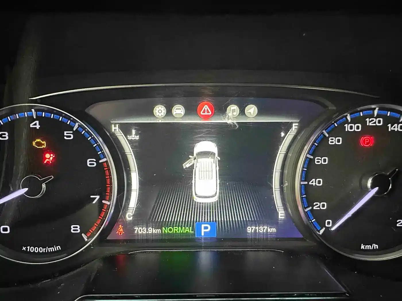 Trumpchi GS8 2017 320T 2WD Luxury Intelligent Connected Edition (7-seater) — миниатюра 10