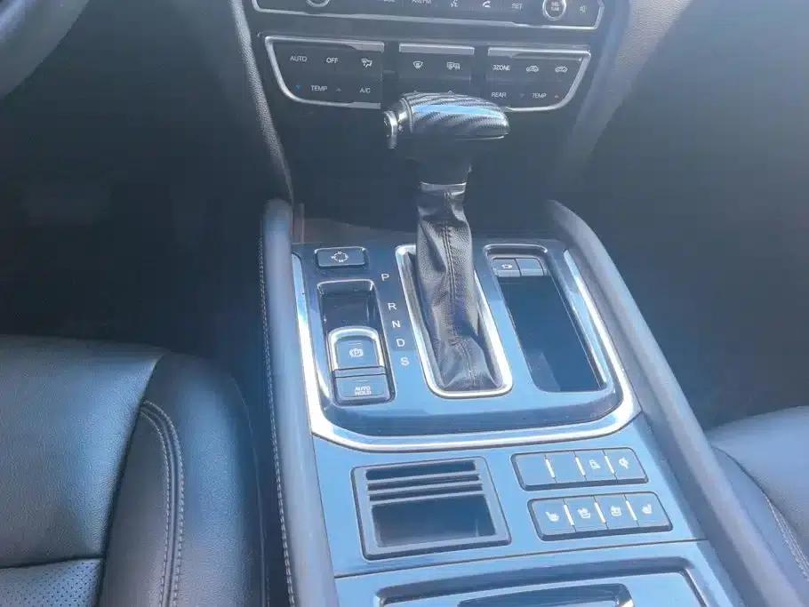 Trumpchi GS8 2017 320T 2WD Luxury Intelligent Connected Edition (7-seater) — миниатюра 16