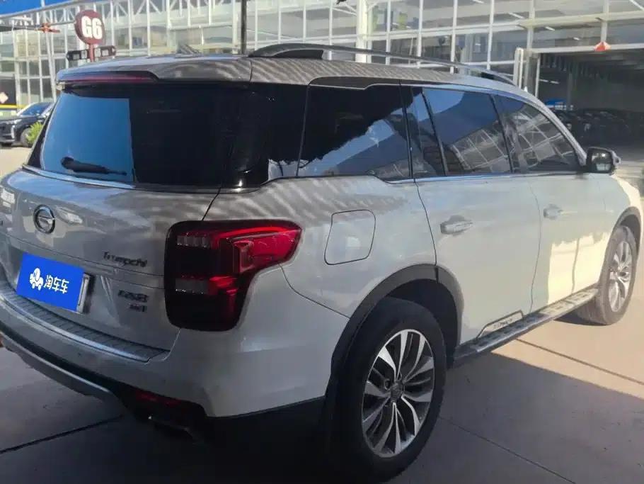 Trumpchi GS8 2017 320T 2WD Luxury Intelligent Connected Edition (7-seater) — миниатюра 3