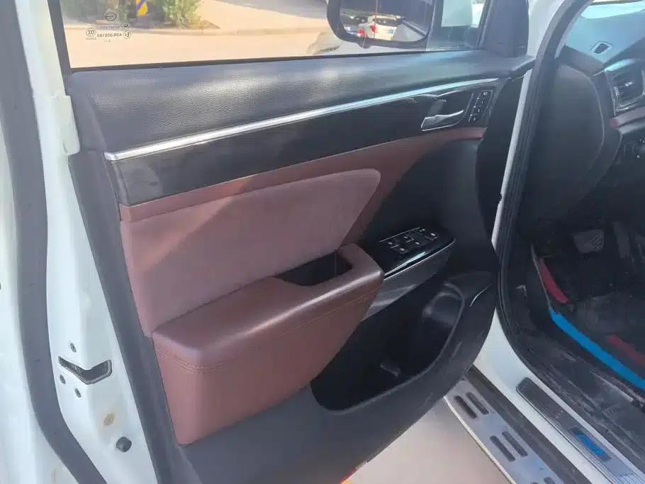 Trumpchi GS8 2017 320T 2WD Luxury Intelligent Connected Edition (7-seater) — миниатюра 7