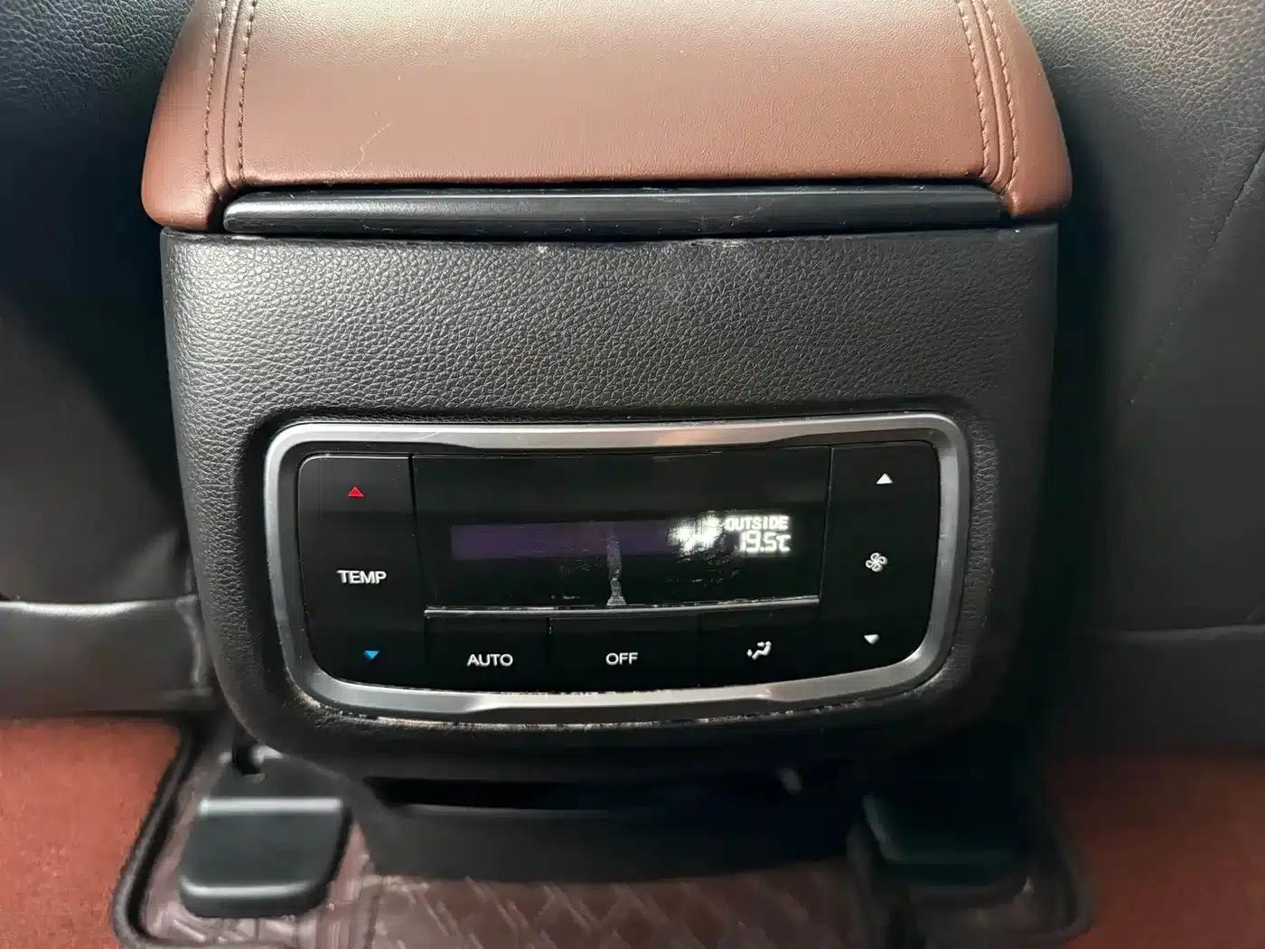 Trumpchi GS8 2017 320T 2WD Luxury Edition (7-seater) — миниатюра 12