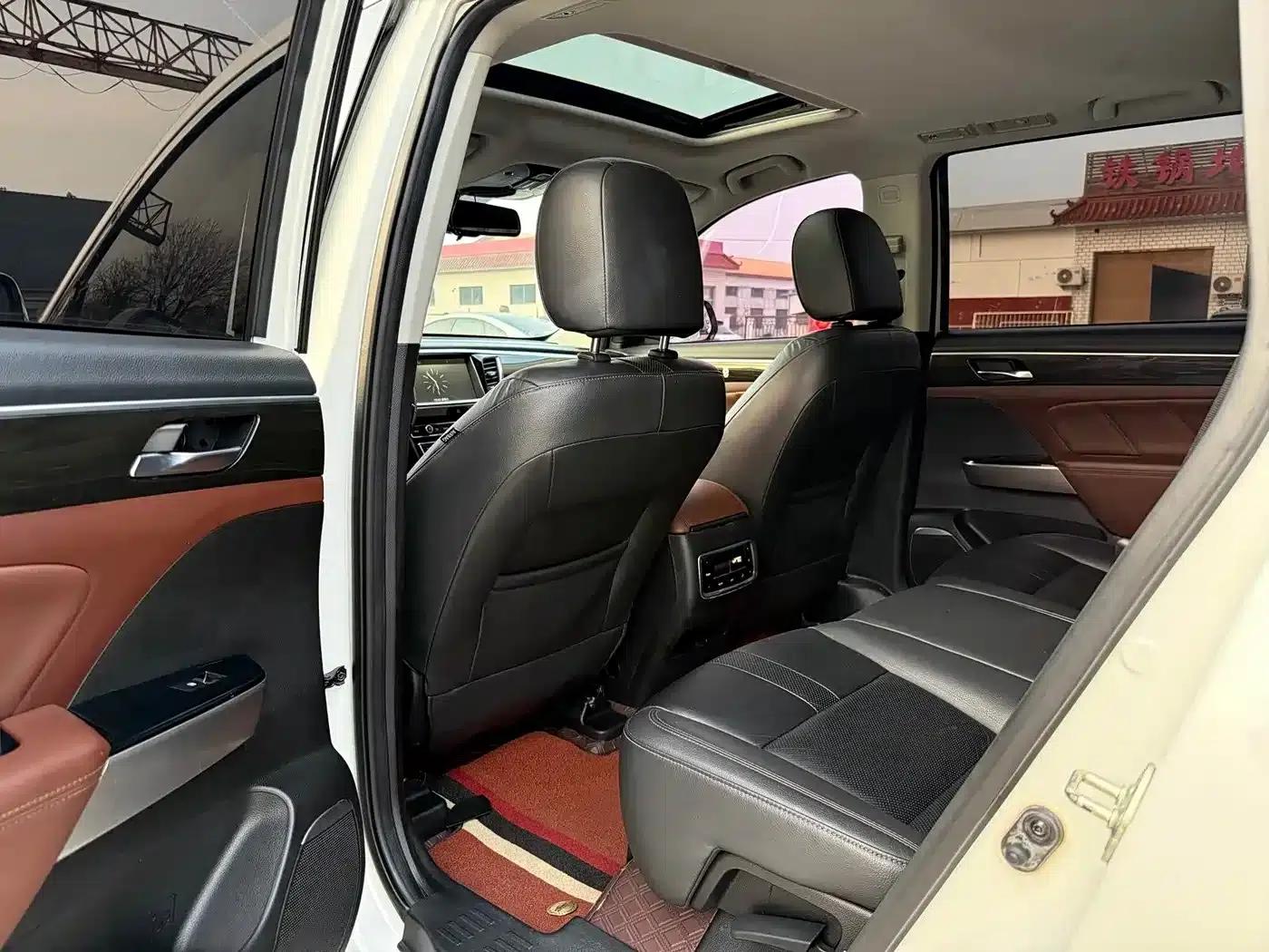 Trumpchi GS8 2017 320T 2WD Luxury Edition (7-seater) — миниатюра 15