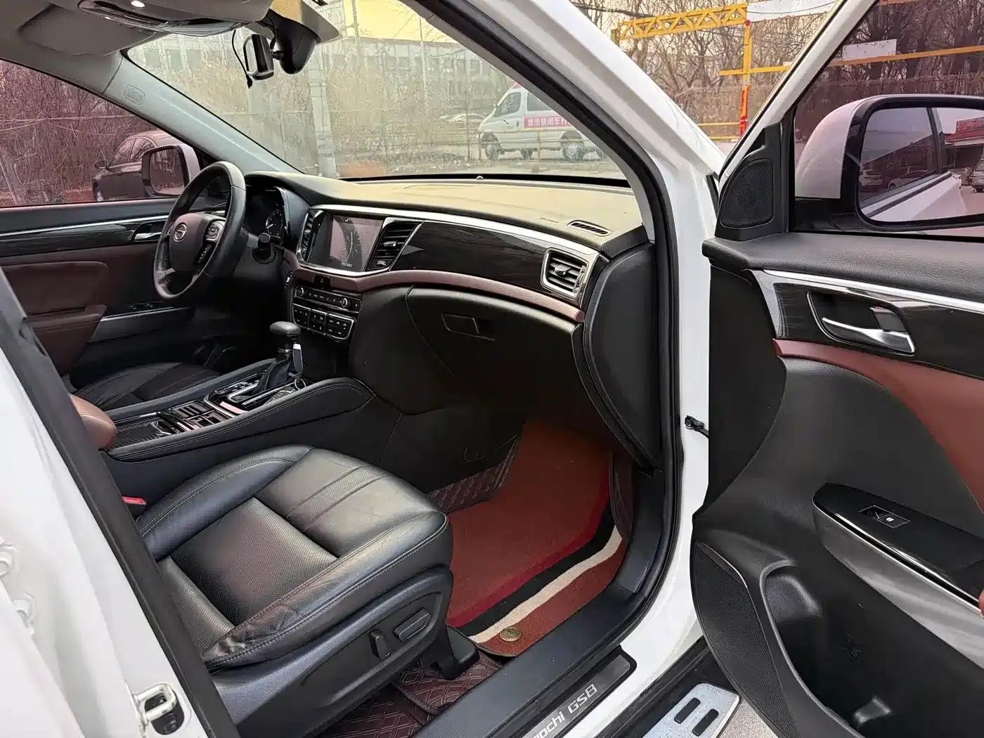 Trumpchi GS8 2017 320T 2WD Luxury Edition (7-seater) — миниатюра 16