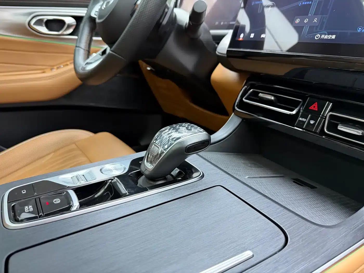 Trumpchi GS8 2024 Navigator Series 2.0TGDI 2WD Luxury Intelligent Connected Edition 7-Seater — миниатюра 11