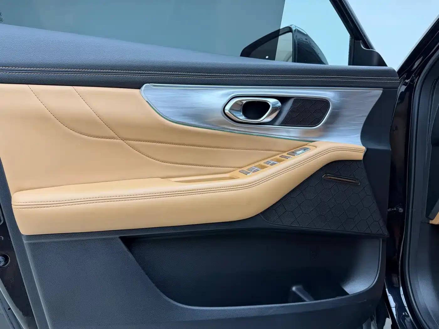 Trumpchi GS8 2024 Navigator Series 2.0TGDI 2WD Luxury Intelligent Connected Edition 7-Seater — миниатюра 5