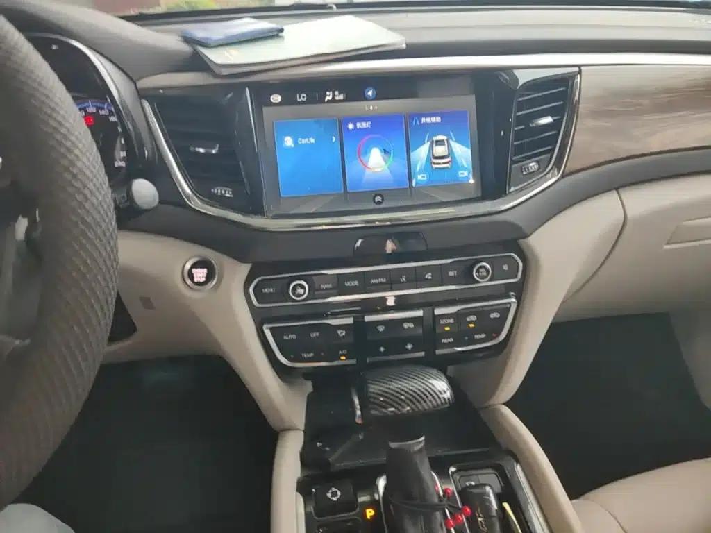 Trumpchi GS8 2017 320T 2WD Luxury Intelligent Connected Edition (7-seater) — миниатюра 6
