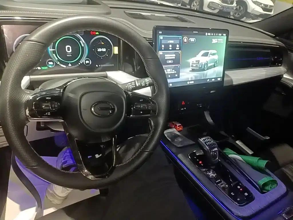 Trumpchi GS8 2022 Hybrid Series 2.0TM 2WD Premium Edition (Six Seats) — миниатюра 10