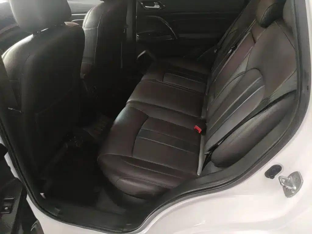 Trumpchi GS4 2018 235T Automatic 2WD Luxury Intelligent Connectivity Millionth Anniversary Edition — миниатюра 17