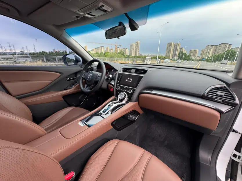 Acura CDX 2016 1.5T Two-Wheel Drive Deluxe Edition — миниатюра 10