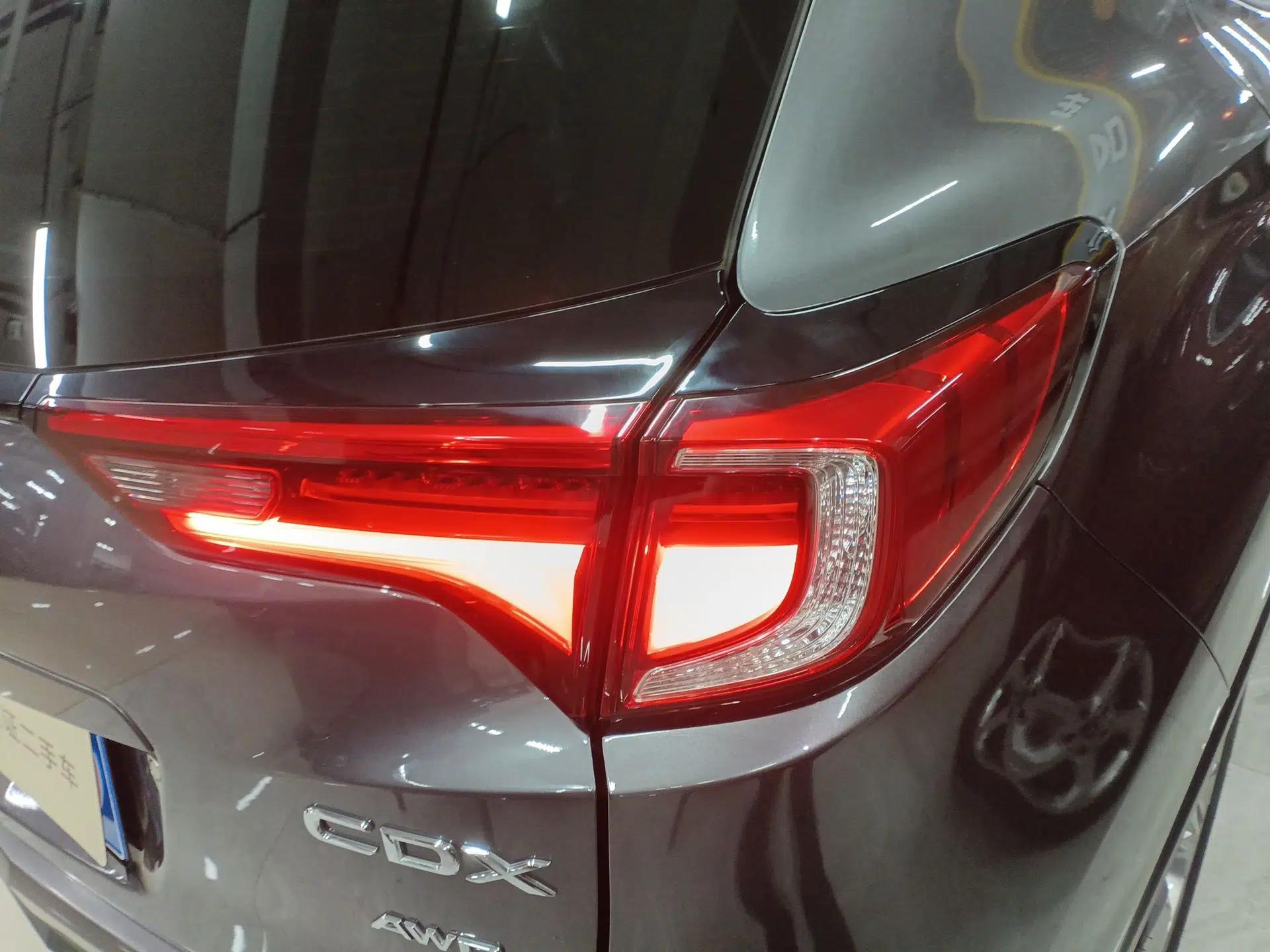 Acura CDX 2017 1.5T Four-Wheel Drive Deluxe Stylish Edition — миниатюра 14