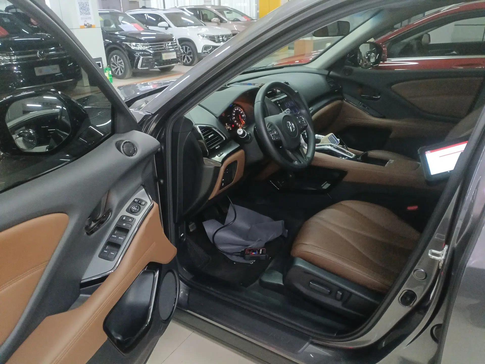 Acura CDX 2017 1.5T Four-Wheel Drive Deluxe Stylish Edition — миниатюра 24