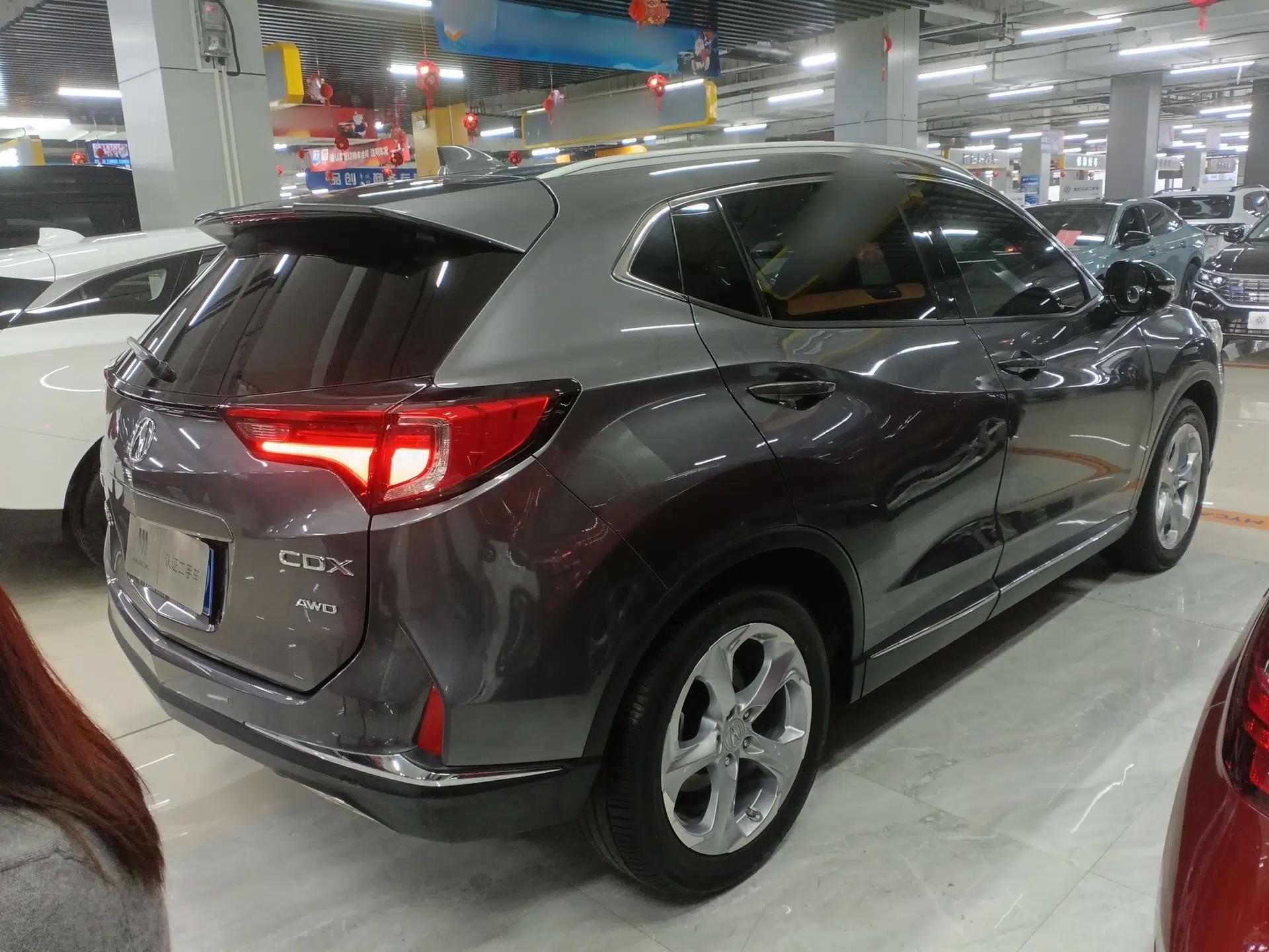 Acura CDX 2017 1.5T Four-Wheel Drive Deluxe Stylish Edition — миниатюра 6