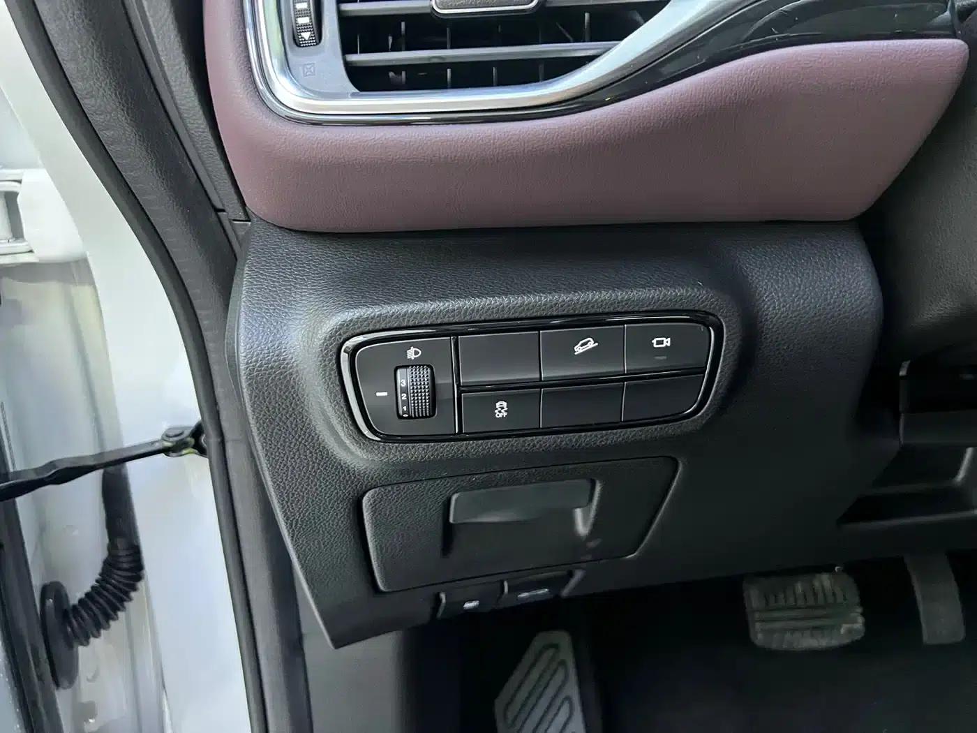 Trumpchi M6 2021 PRO 270T DCT Premium Edition — миниатюра 5
