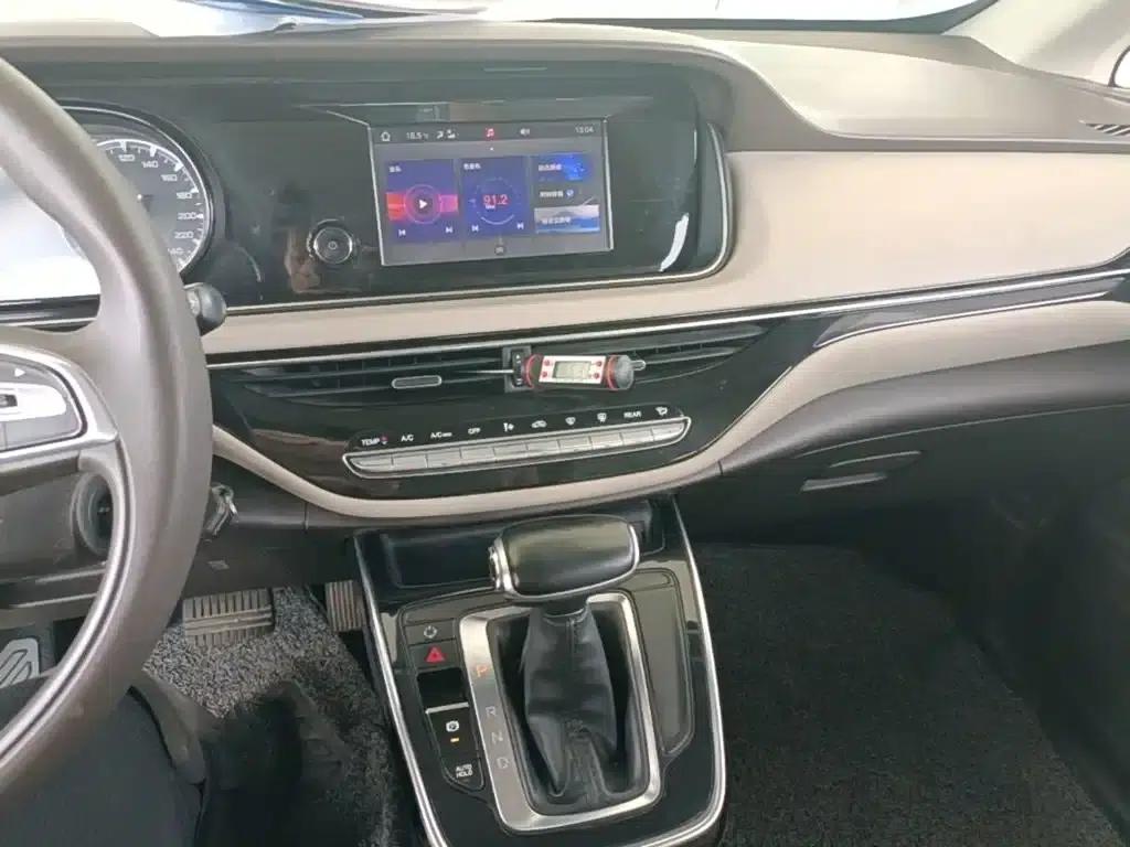 Trumpchi M6 2019 270T Automatic Elite Edition (7-seater) National V Emission Standard — миниатюра 13