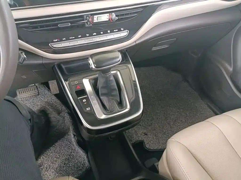 Trumpchi M6 2019 270T Automatic Elite Edition (7-seater) National V Emission Standard — миниатюра 14