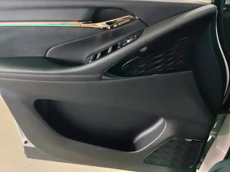 Trumpchi E9 2023 E9 MAX — миниатюра 7