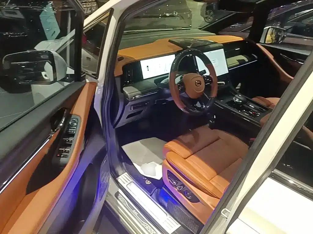 Trumpchi E9 2025 Model: E9 Super Fast Charging Champion — миниатюра 16
